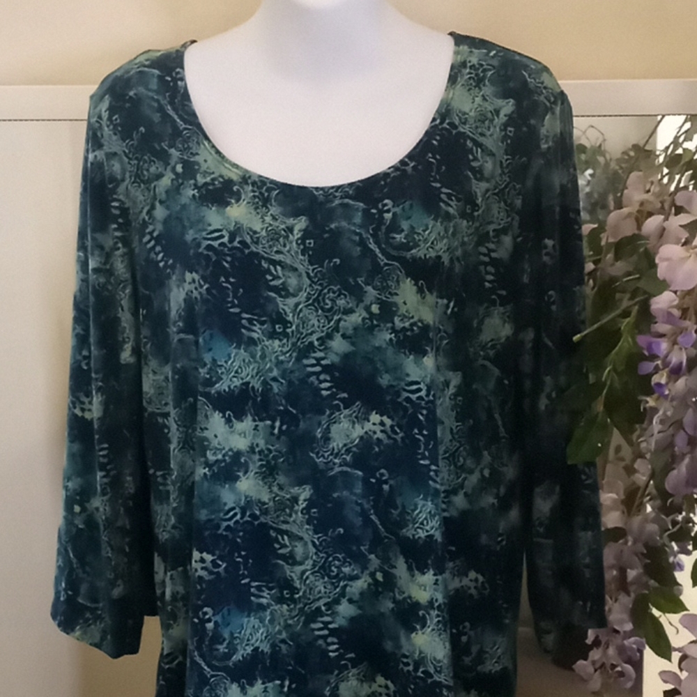 Suzie in the City Petite Paisley Printed Blouse